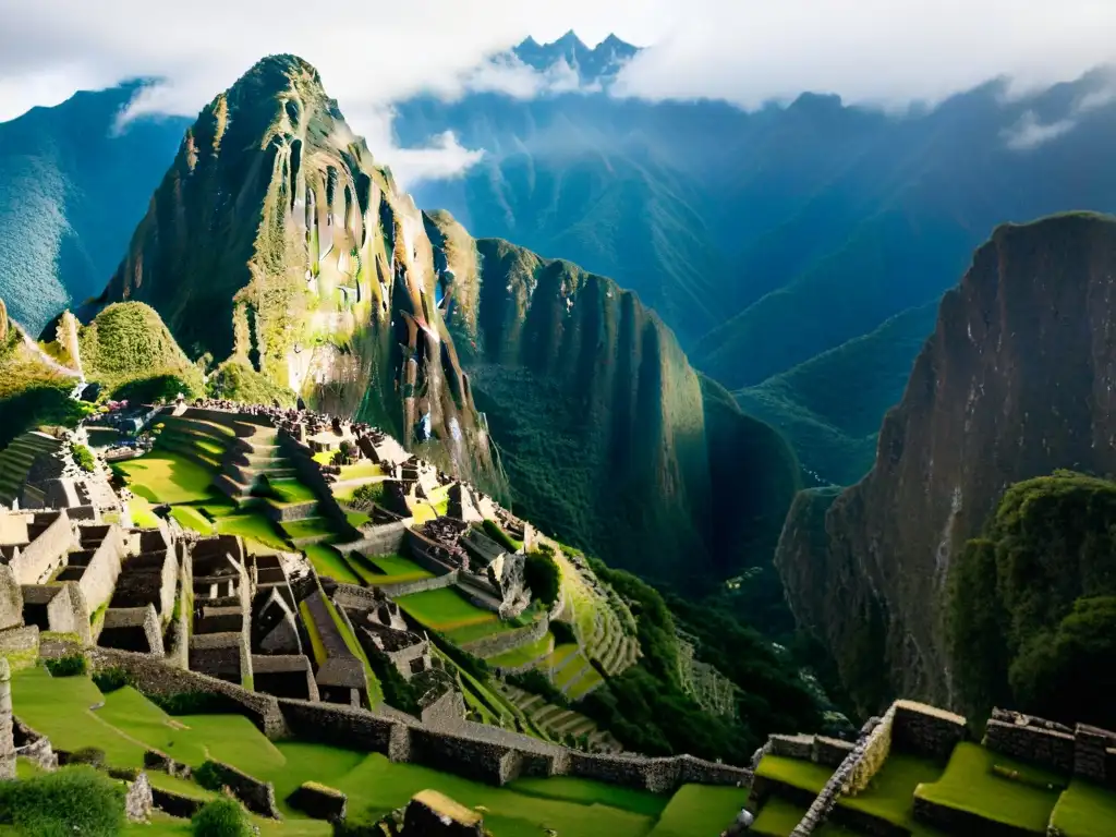 Las ruinas misteriosas de Machu Picchu y su paisaje andino, evocando sociedades secretas y ciudades perdidas