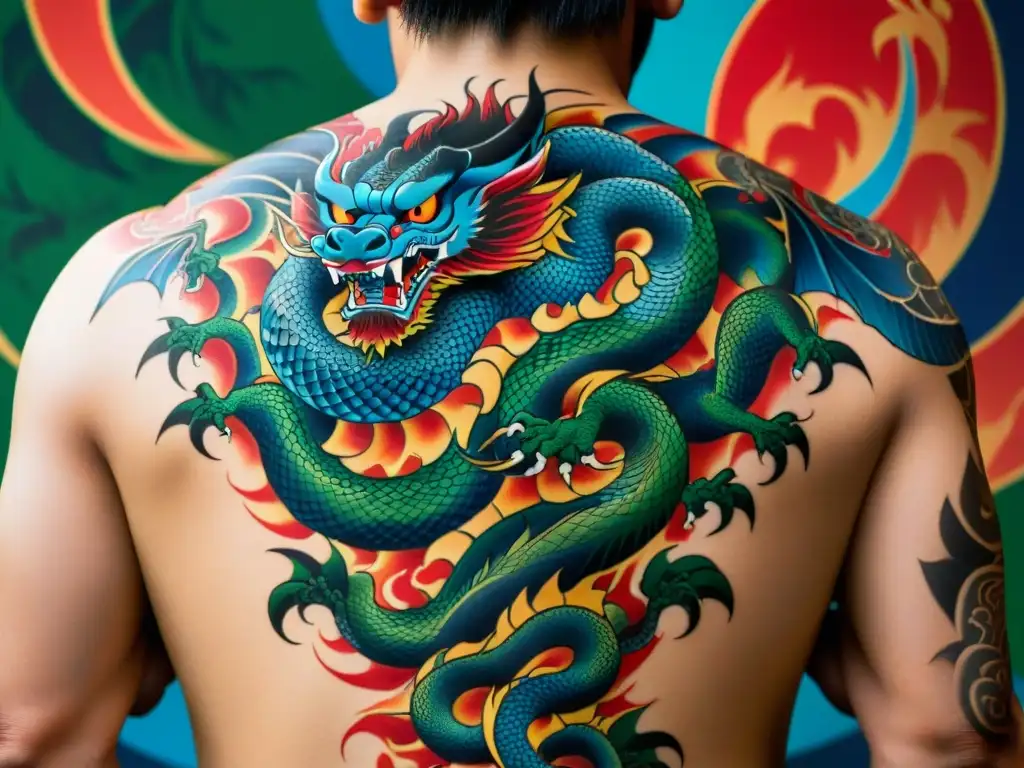 Un tatuaje de dragón Yakuza detallado y colorido en la espalda, rodeado de símbolos japoneses